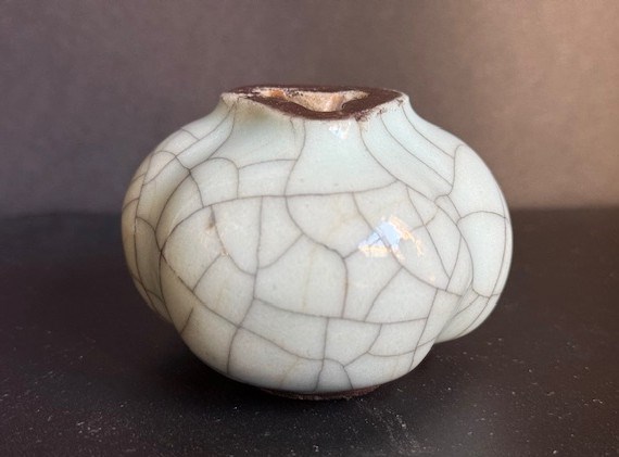cracked miniature porcelain vase type Guan - China 18/19th century